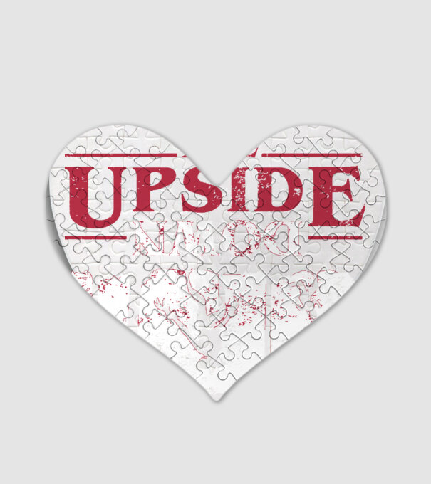 the upside down logo model alb pe tricou