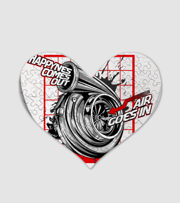 Turbo model alb pe tricou