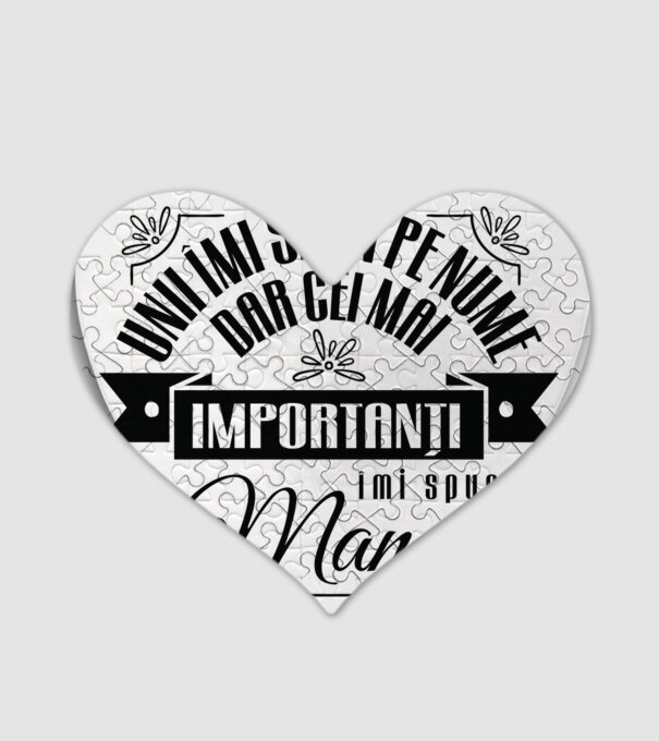 Unii îmi spun pe nume, dar cei mai importanți îmi spun mamă model alb pe tricou
