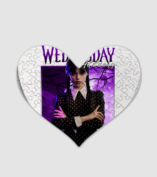 Wednesday Addams model alb pe tricou