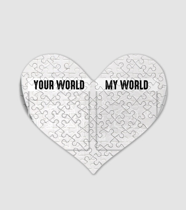 Your World My World model alb pe tricou