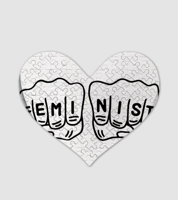 Feminist model alb pe tricou