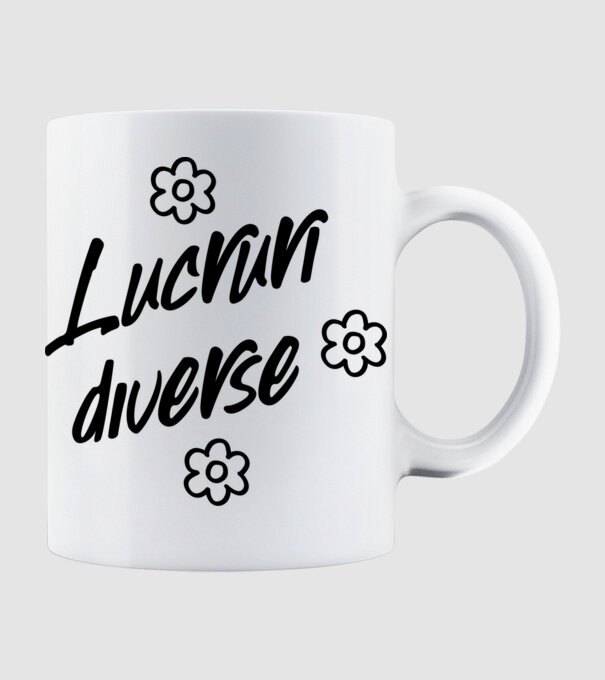 Lucruri diverse model alb pe tricou