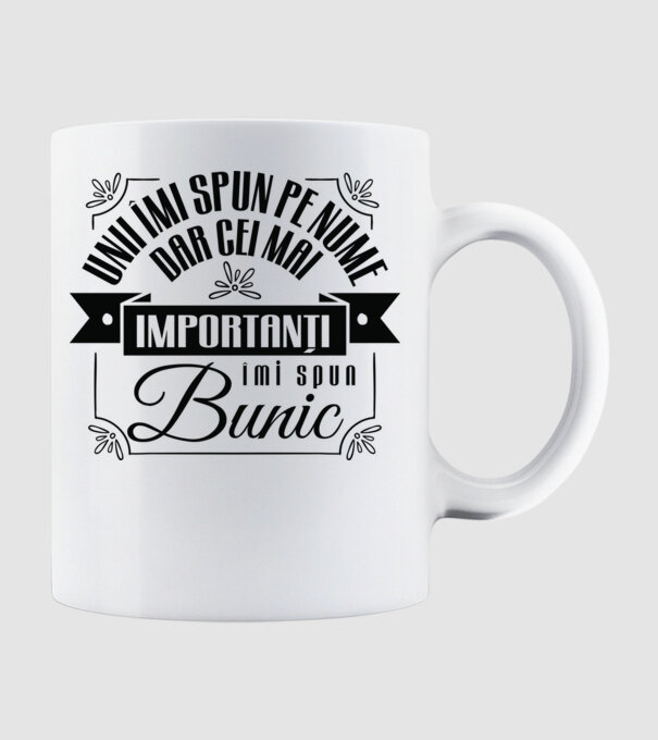 Unii îmi spun pe nume, dar cei mai importanți îmi spun bunic model alb pe tricou