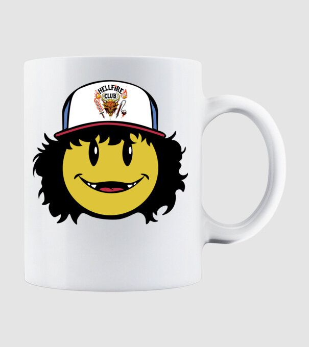 dustinhappyface model alb pe tricou