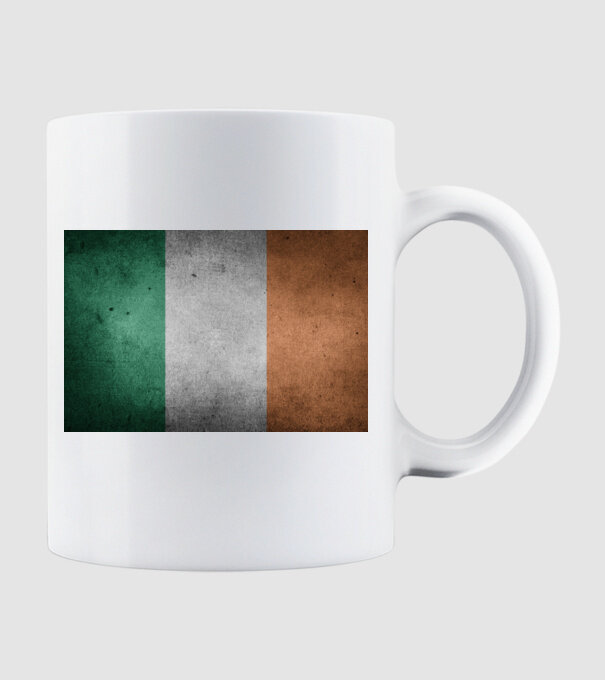 IRELAND model alb pe tricou