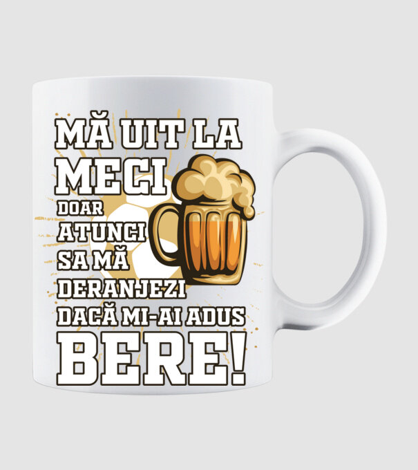 Mă uit la meci model alb pe tricou
