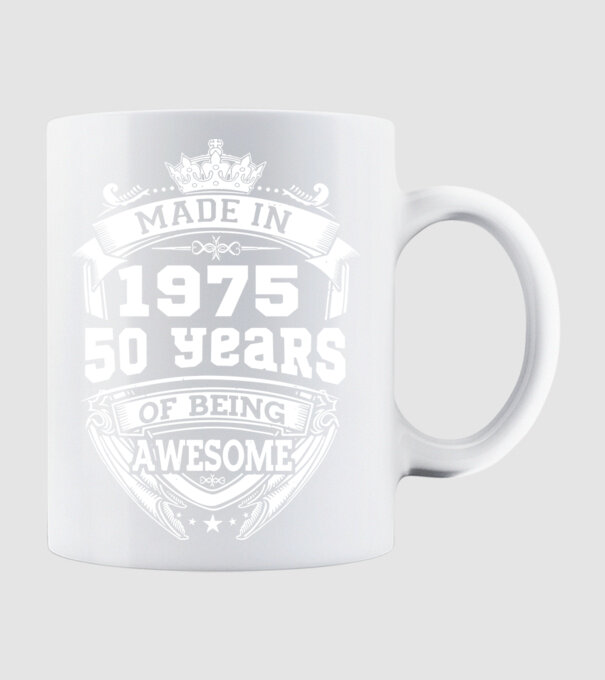 Made in awesome 1975 model alb pe tricou