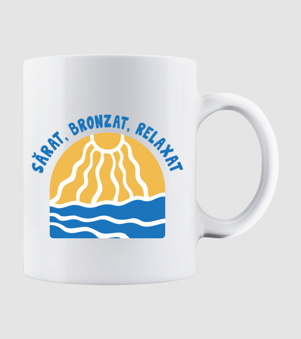 Sărat, bronzat, relaxat model alb pe tricou
