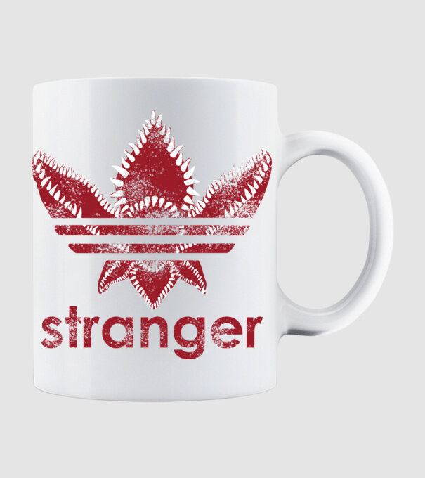 stranger things logo model alb pe tricou