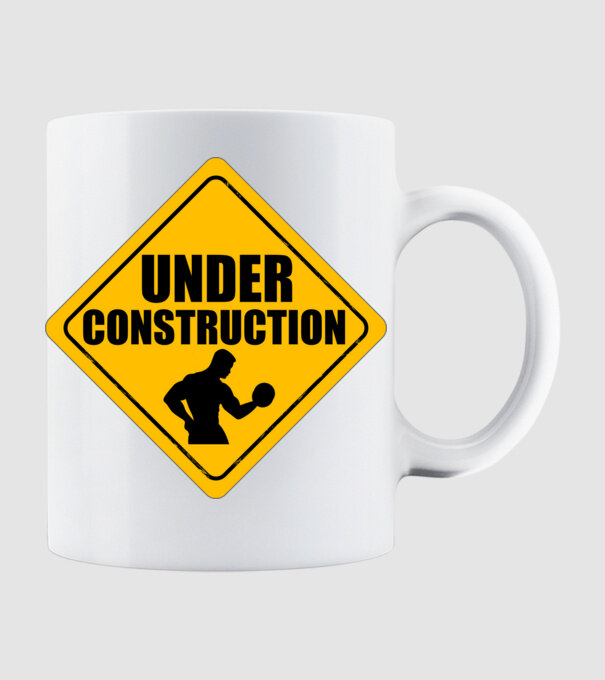 Under Construction model alb pe tricou