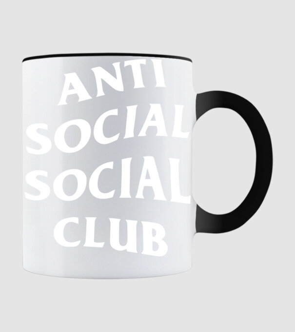 Anti social social club model negru pe tricou