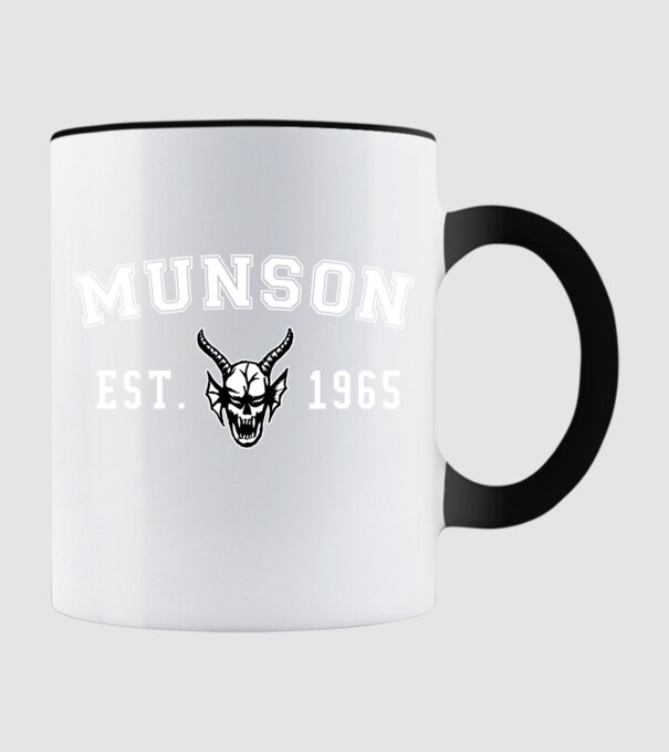 eddi munson est 1965 model negru pe tricou