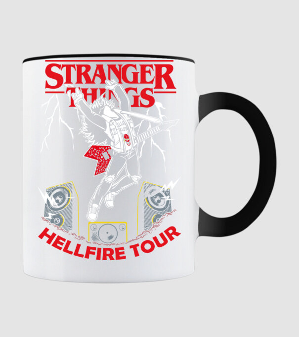 HELLFIRE TOUR model negru pe tricou