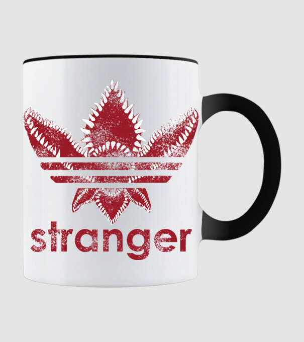stranger things logo model negru pe tricou