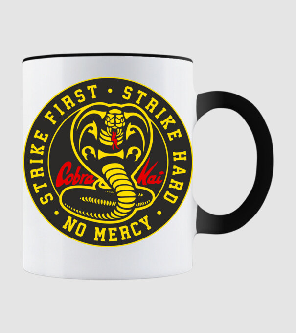 Strike first strike hard cobra kai model negru pe tricou