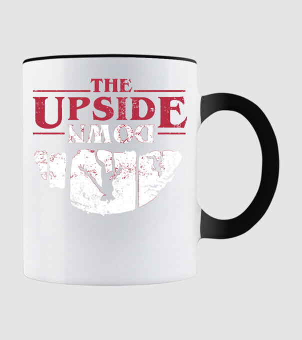 the upside down logo model negru pe tricou