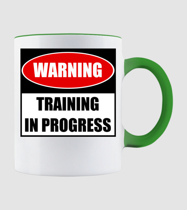 Warning Training In Progress model verde de măr pe tricou