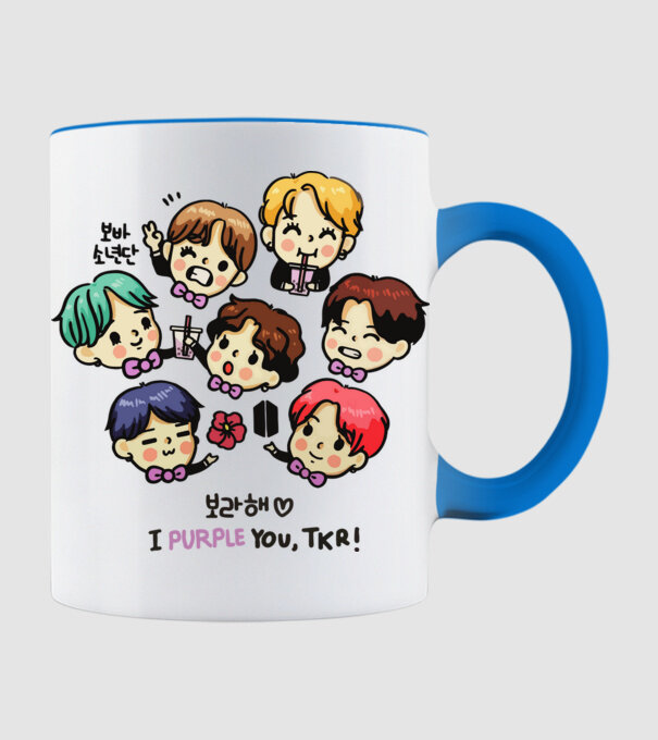 BTS chibi model albastru deschis pe tricou