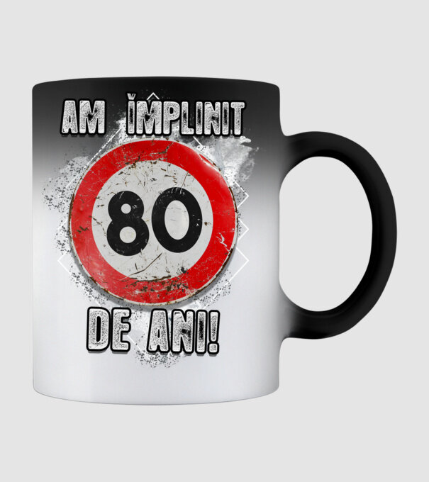 Am împlinit 80 de ani! model negru pe tricou