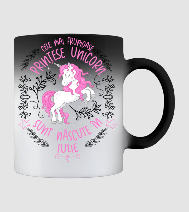Cele mai frumoase prințese unicorn sunt născute în Iulie model negru pe tricou