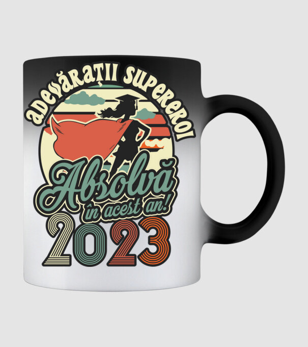 Adevărații supereroi model negru pe tricou