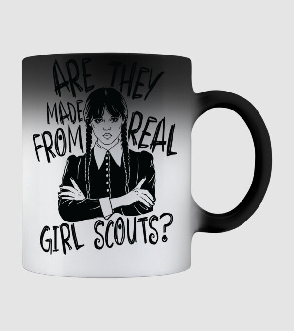 Are the made from real girl scouts model negru pe tricou