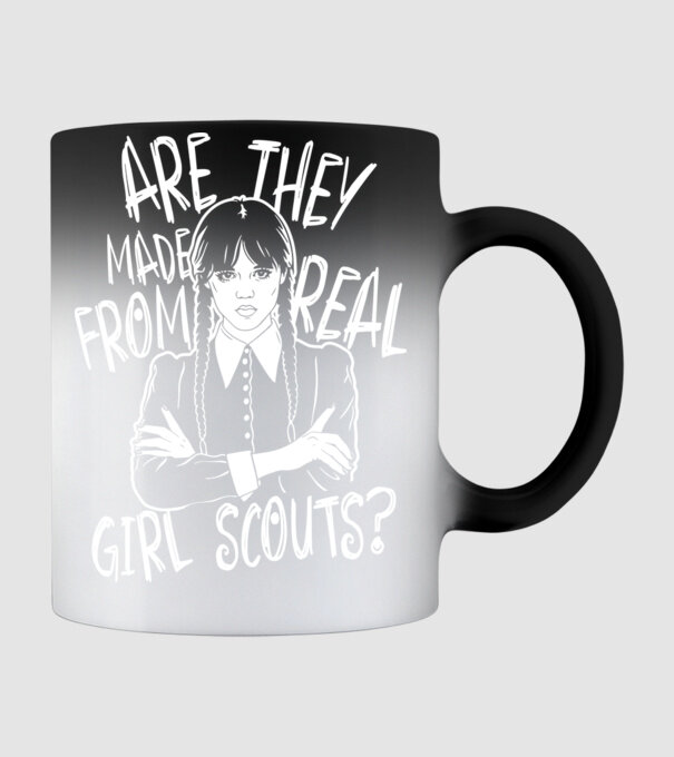 Are the made from real girl scouts model negru pe tricou