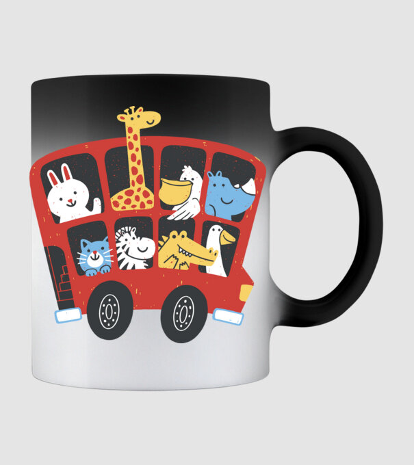 Autobuze model negru pe tricou
