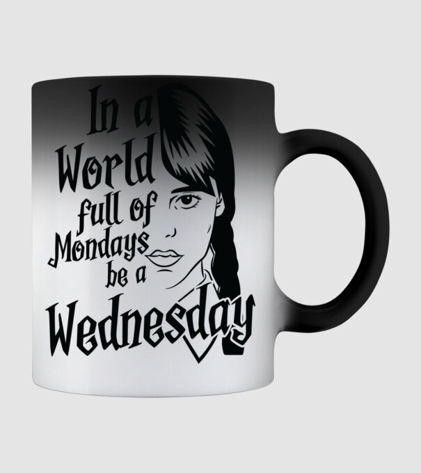  Be a Wednesday model negru pe tricou