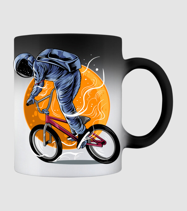 BMX space model negru pe tricou
