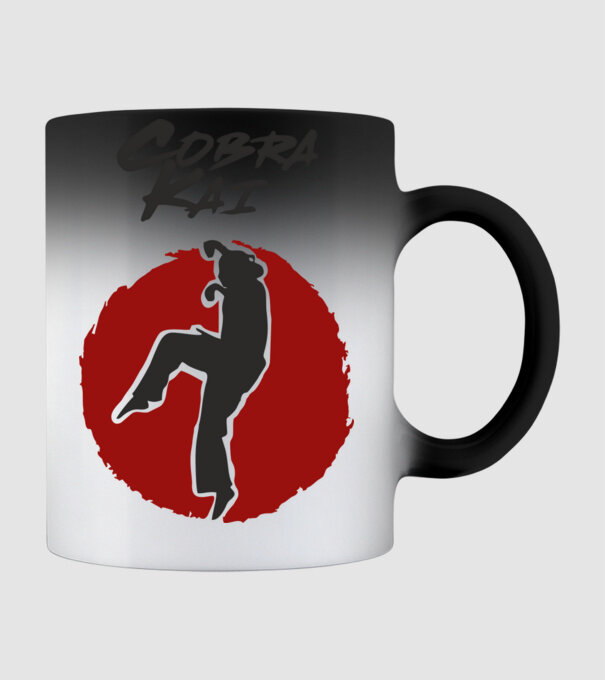 cobra kai larusso model negru pe tricou