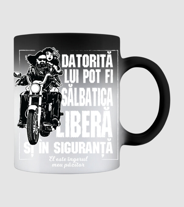datorită ei pot fi sălbatic, liber și în siguranță - ea este îngerul meu păzitor model negru pe tricou