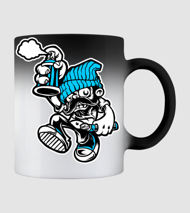 Graffiti model negru pe tricou