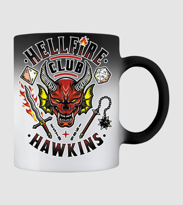 hellfire club hawkins model negru pe tricou