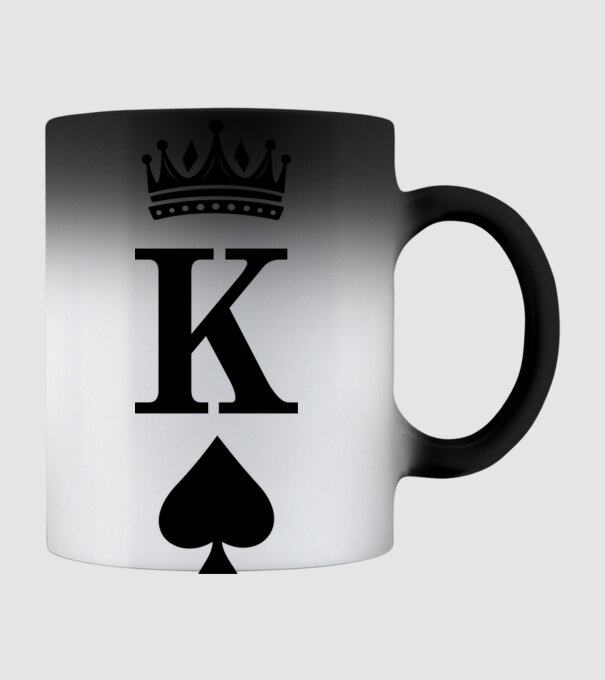 King model negru pe tricou