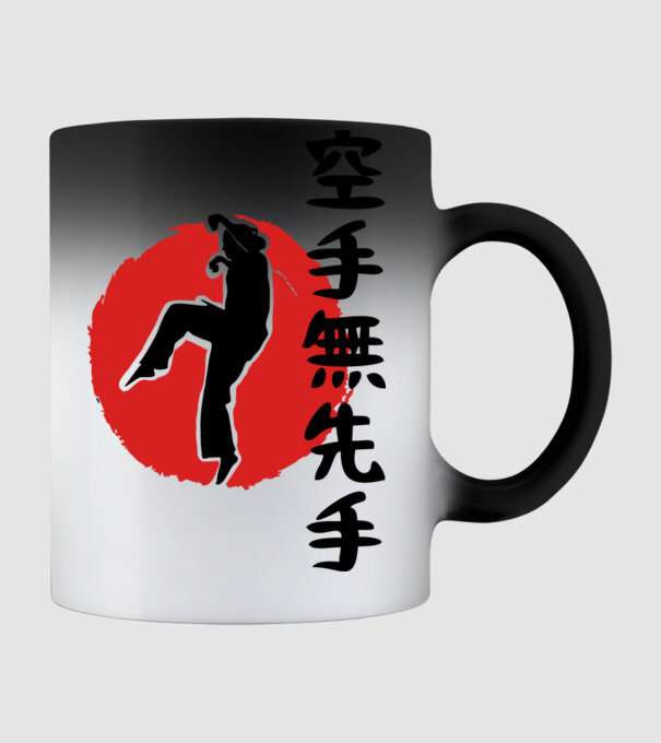 Larusso training japan model negru pe tricou