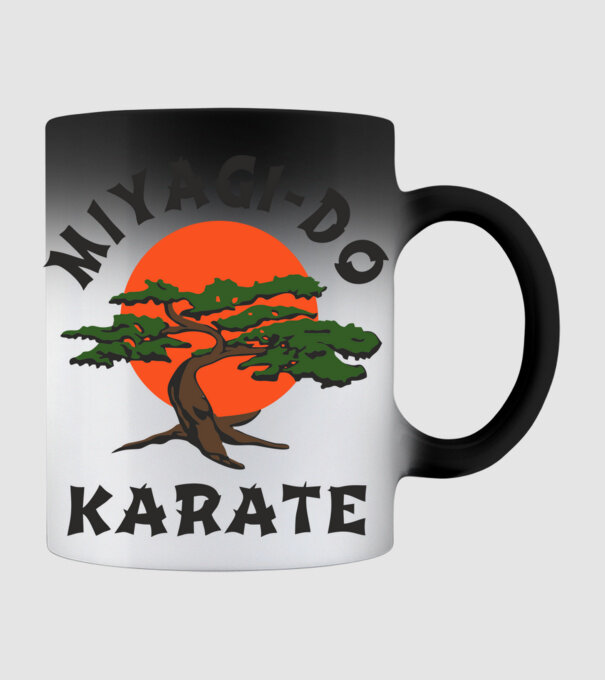 Miyagi-do karate cobra kai model negru pe tricou