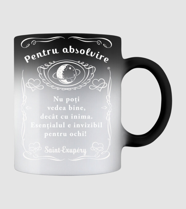 pentru absolvire model negru pe tricou