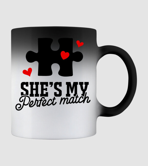 She is my perfect match model negru pe tricou