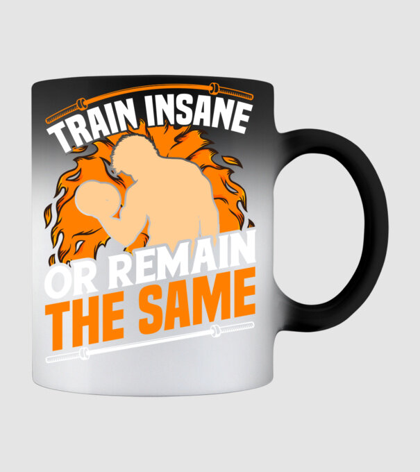 Train insane model negru pe tricou