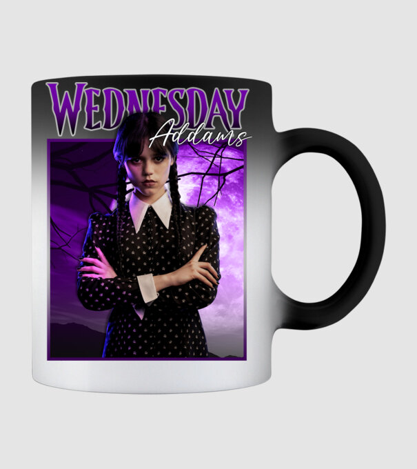 Wednesday Addams model negru pe tricou