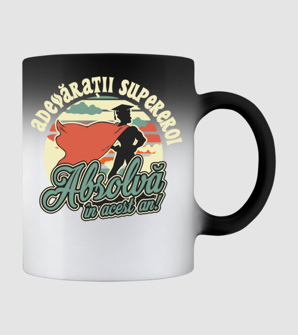 Adevărații supereroi model negru pe tricou