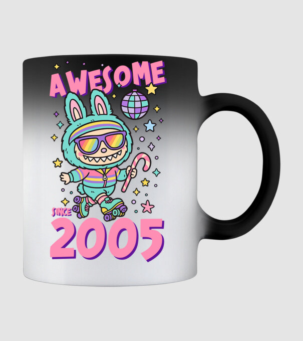 Awesome since 2005 - Labubu model negru pe tricou