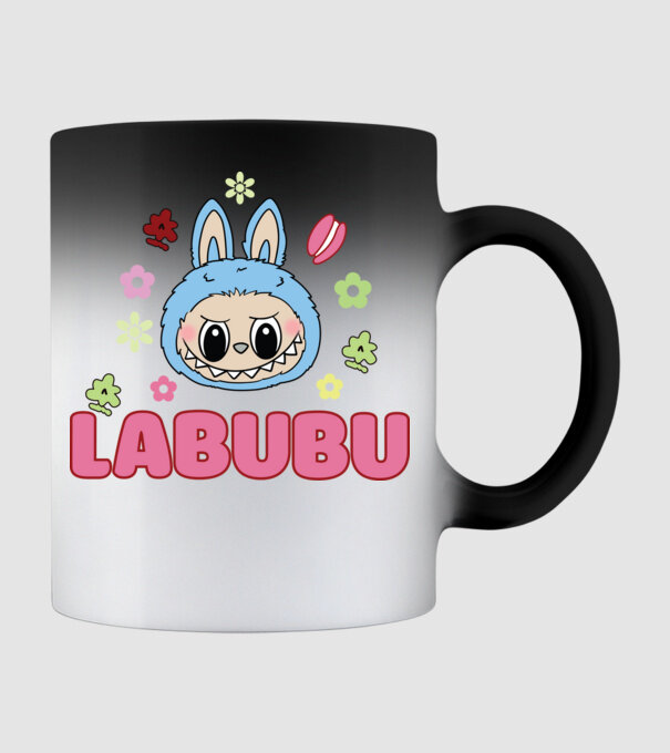 Labubu model negru pe tricou