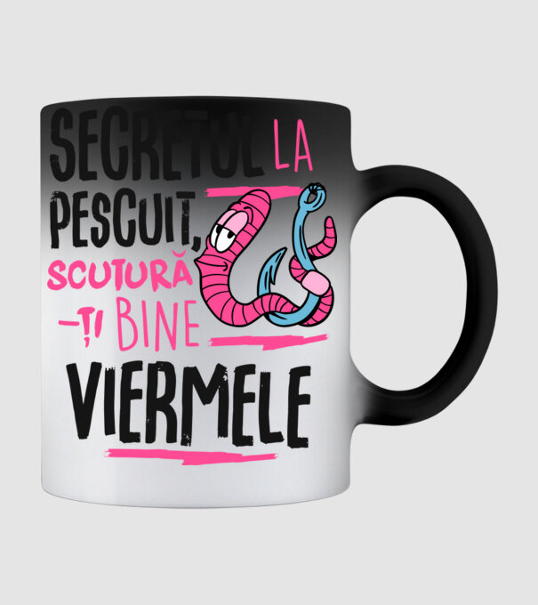 Secretul la pescuit scutură-ți bine viermele model negru pe tricou