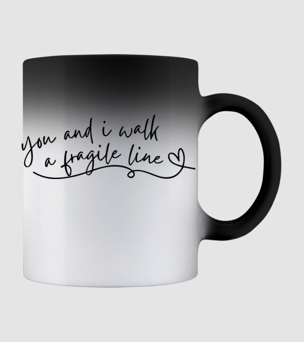 Taylor Swift you and i walk a fragile line model negru pe tricou
