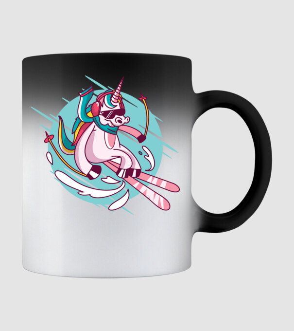 Unicorn ski model negru pe tricou