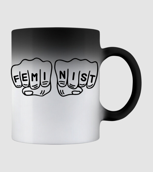 Feminist model negru pe tricou
