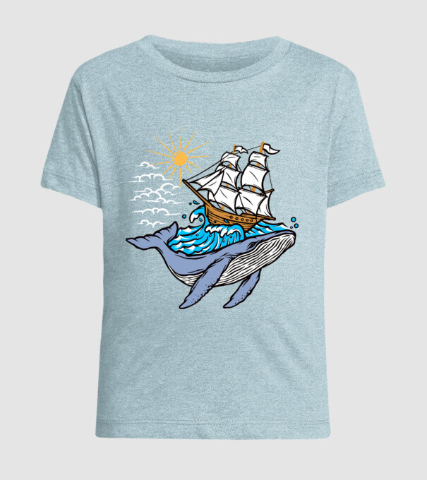 Vapoare model albastru deschis pe tricou